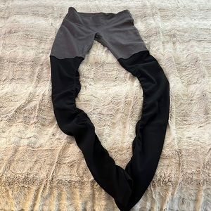 Alo Yoga Grey/Black Goddess Yoga Leggings